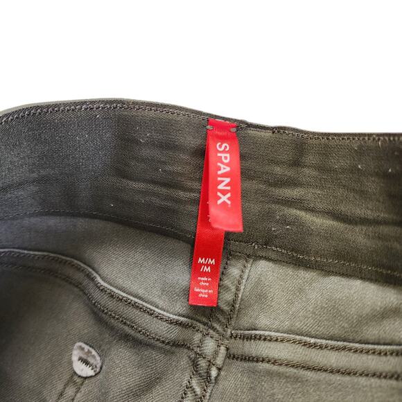 Spanx Womens 6 Inch Stretch Twill Shorts Size Medium Olive Green Pull On Shaping - Picture 7 of 11